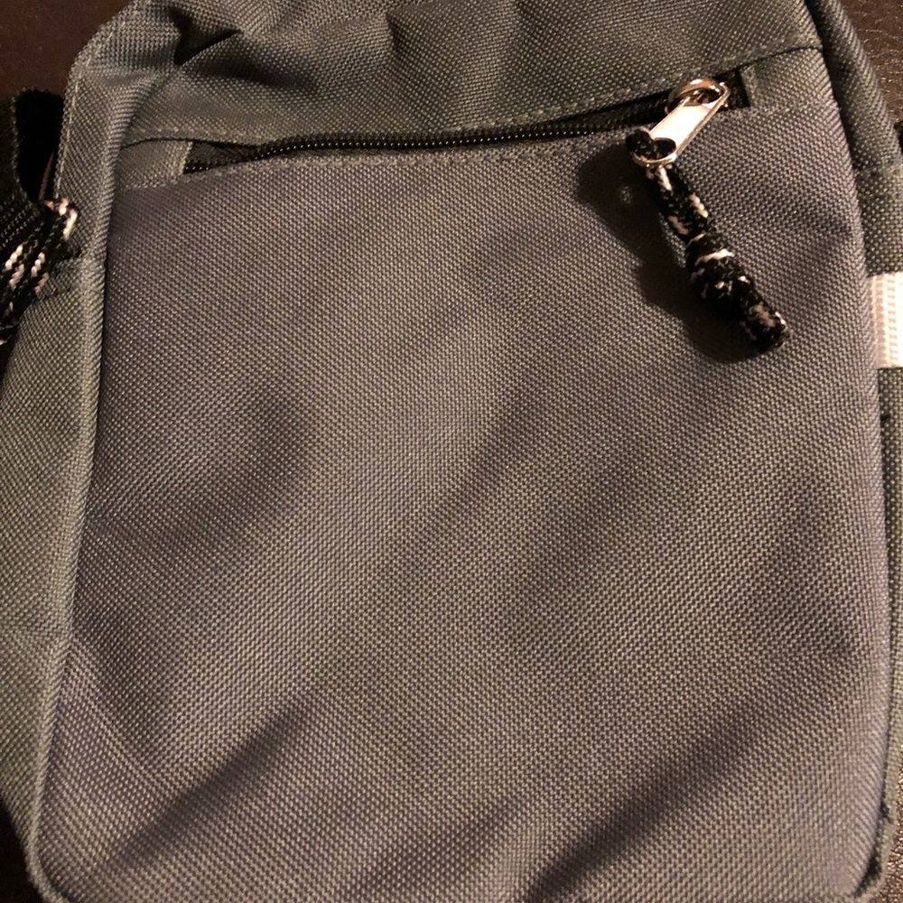 Day runner backpack - Picture 3 of 8